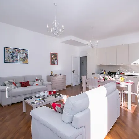 Apartment Larius Balcone Carate Urio